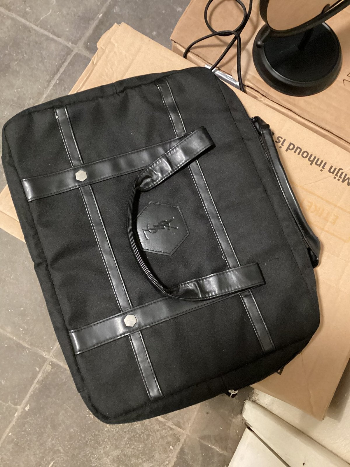Yves Saint Laurent ~ Laptop tas, Computers en Software, Laptoptassen, Ophalen of Verzenden, 13 inch, Zo goed als nieuw