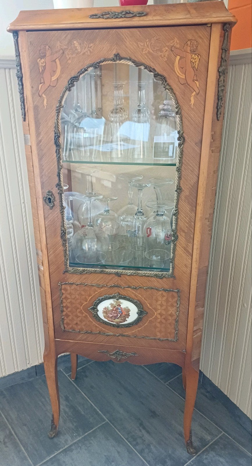 Louis XV barkast, vitrine, Antiek en Kunst, Ophalen