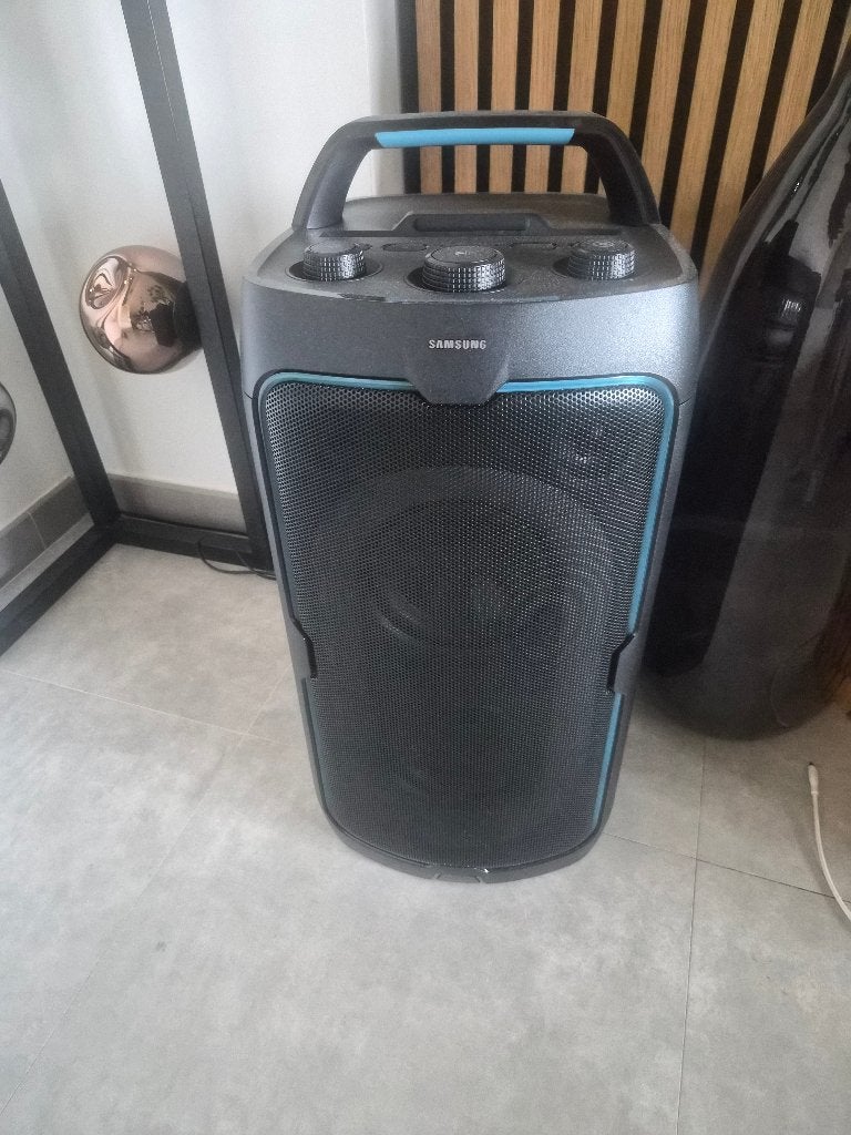 Samsung bluetooth speaker zwart, TV, Hi-fi & Vidéo, Autres marques, Enceinte de fête, 60 à 120 watts, Comme neuf