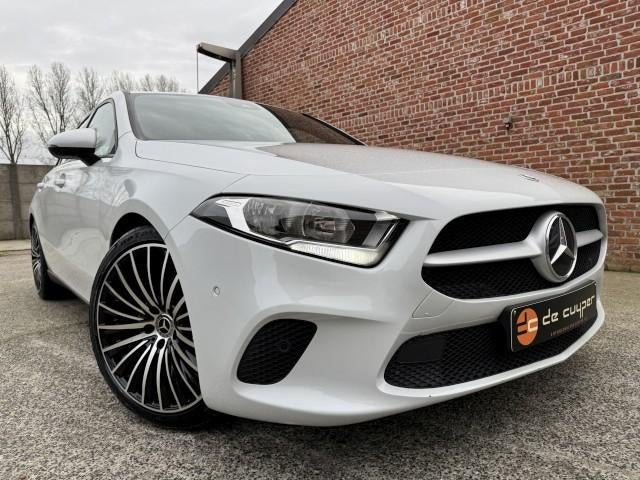 Caméra « ESSENCE »  Mercedes Classe A/Carplay/Navi/PDC/2022, Autos, Boîte manuelle, Entretenue par le concessionnaire, Noir, 5 portes