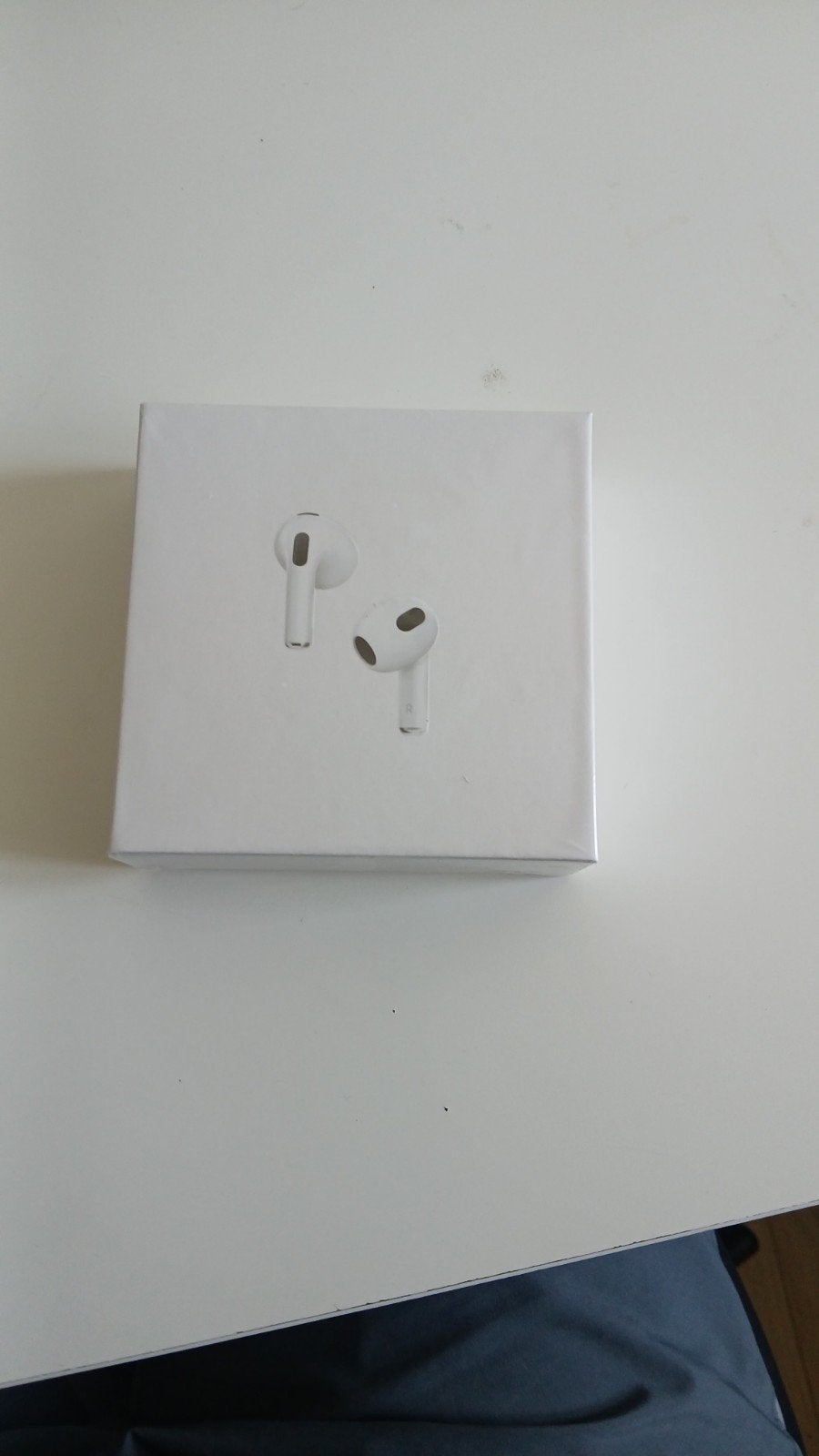 Apple AirPods (3rd gen) with MagSafe Charging Case, Télécoms, Neuf, Enlèvement ou Envoi, Bluetooth, Apple