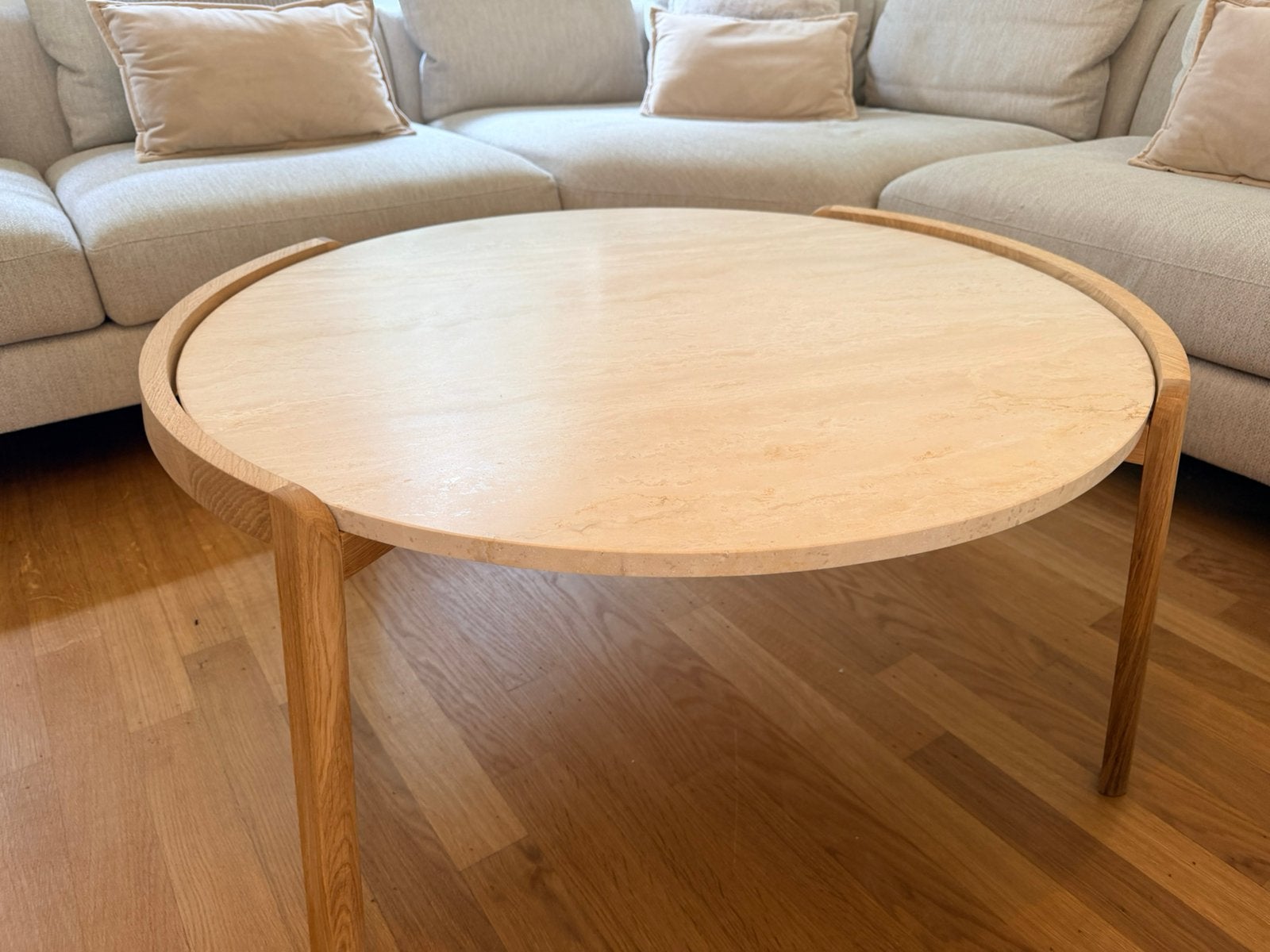 Bolia mix travertin eik salontafel, Neuf, Rond, 50 à 100 cm, Enlèvement
