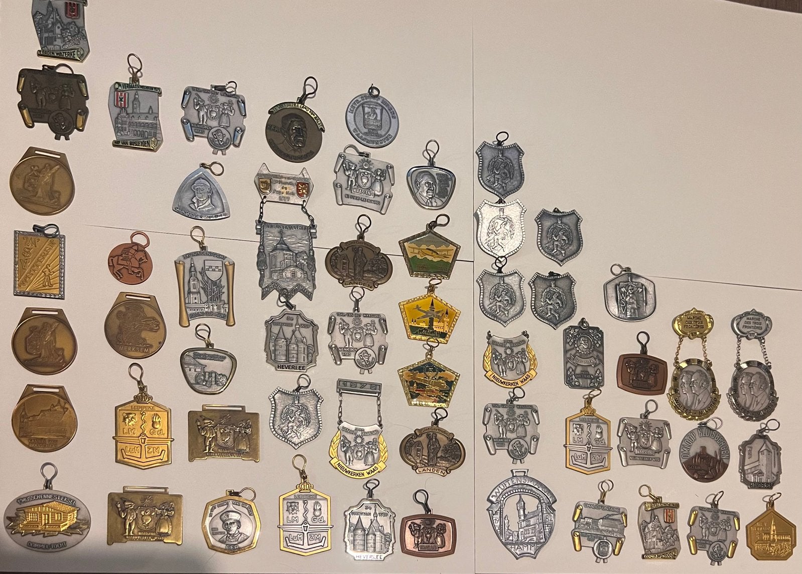Grande collection de médailles — Belgique et Pays-Bas, Enlèvement, Autres matériaux