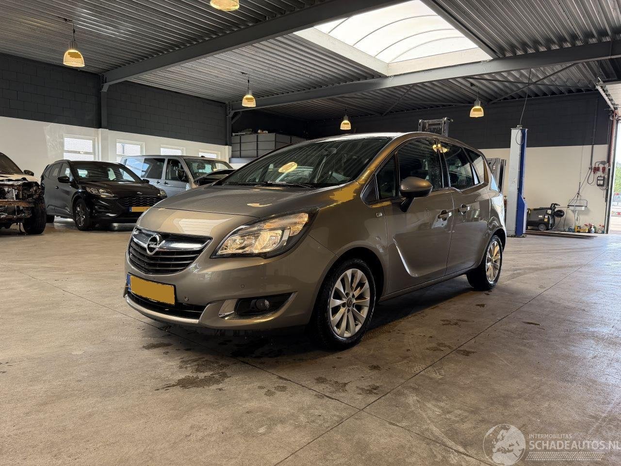 Opel Meriva 1.4 Turbo Design Edition (bj 2015), Auto diversen, Ongevalwagen, Opel, Handgeschakeld, Benzine, Monovolume, Bruin