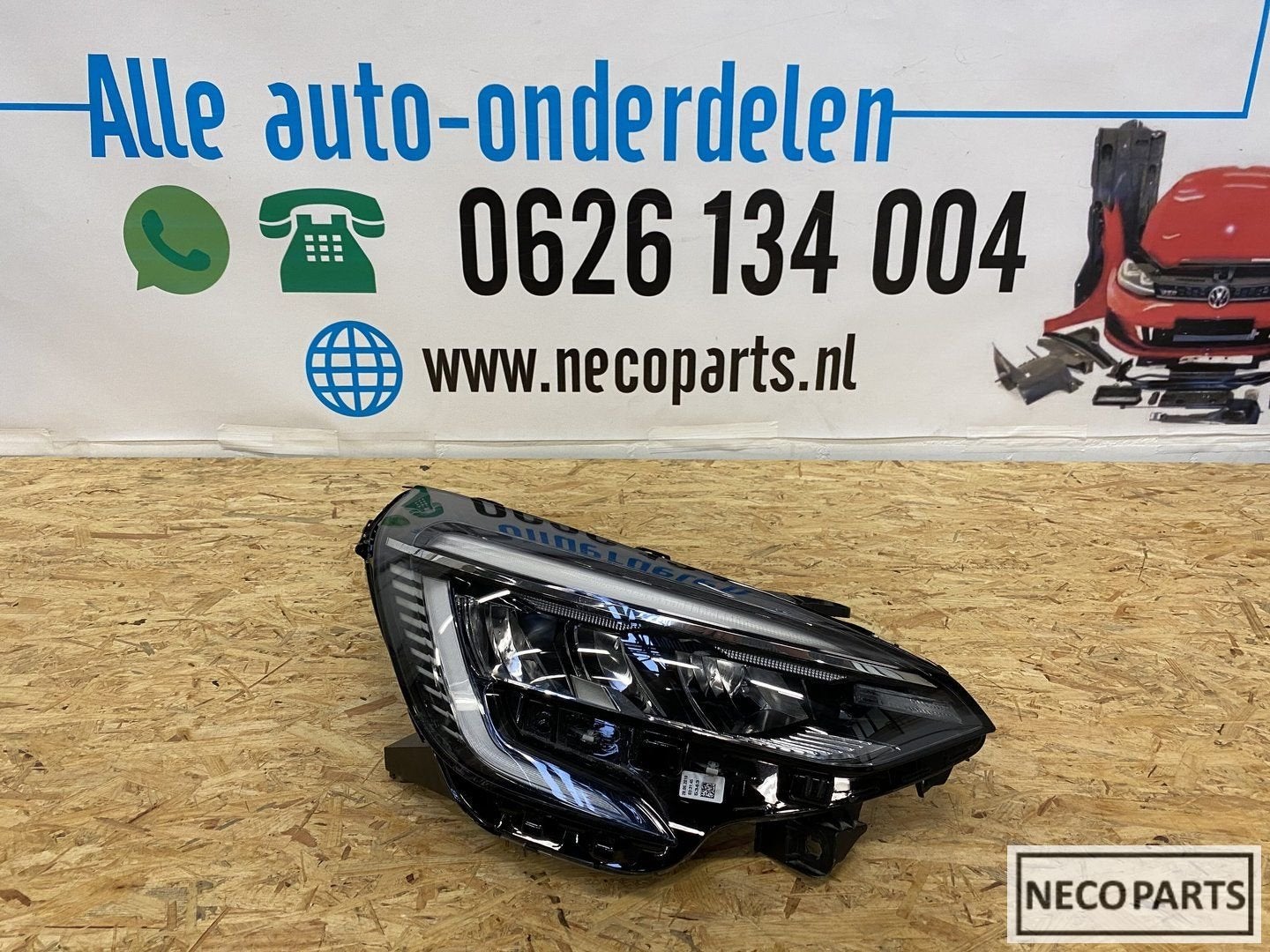 RENAULT CLIO 5 VOL LED KOPLAMP RECHTS 260102407R XENON, Gebruikt, -, Renault, -