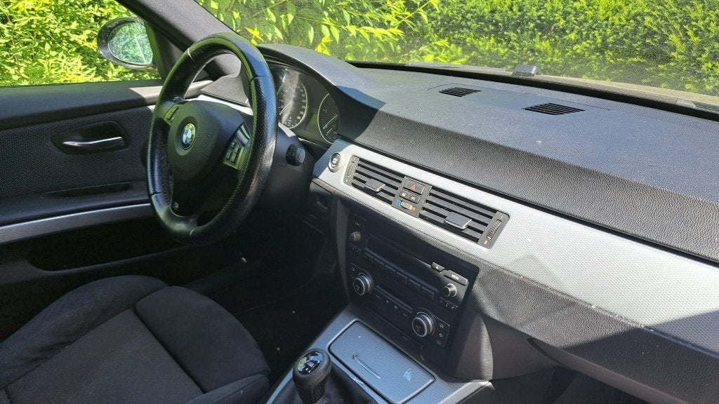 Bmw e90 318d 143cv pack m 320000km, Autos, BMW, Particulier, Série 3, ABS, Airbags, Air conditionné, Alarme, Ordinateur de bord