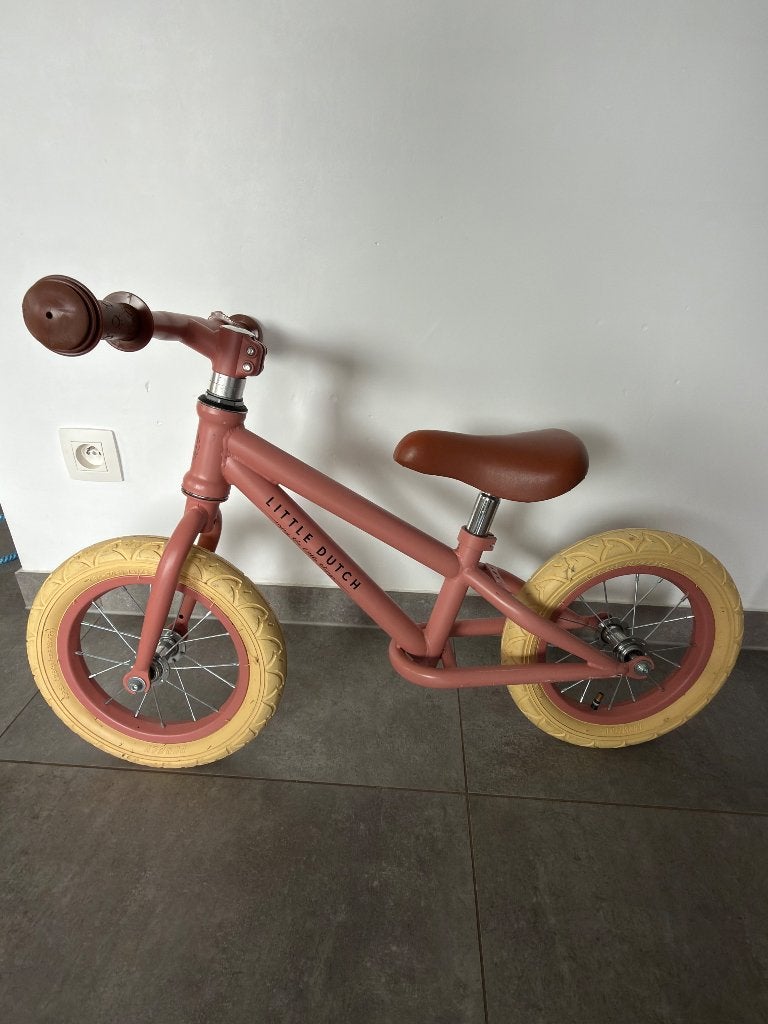 Loopfiets Little Dutch, Kinderen en Baby's, Speelgoed | Buiten | Voertuigen en Loopfietsen, Ophalen, Zo goed als nieuw, Loopfiets