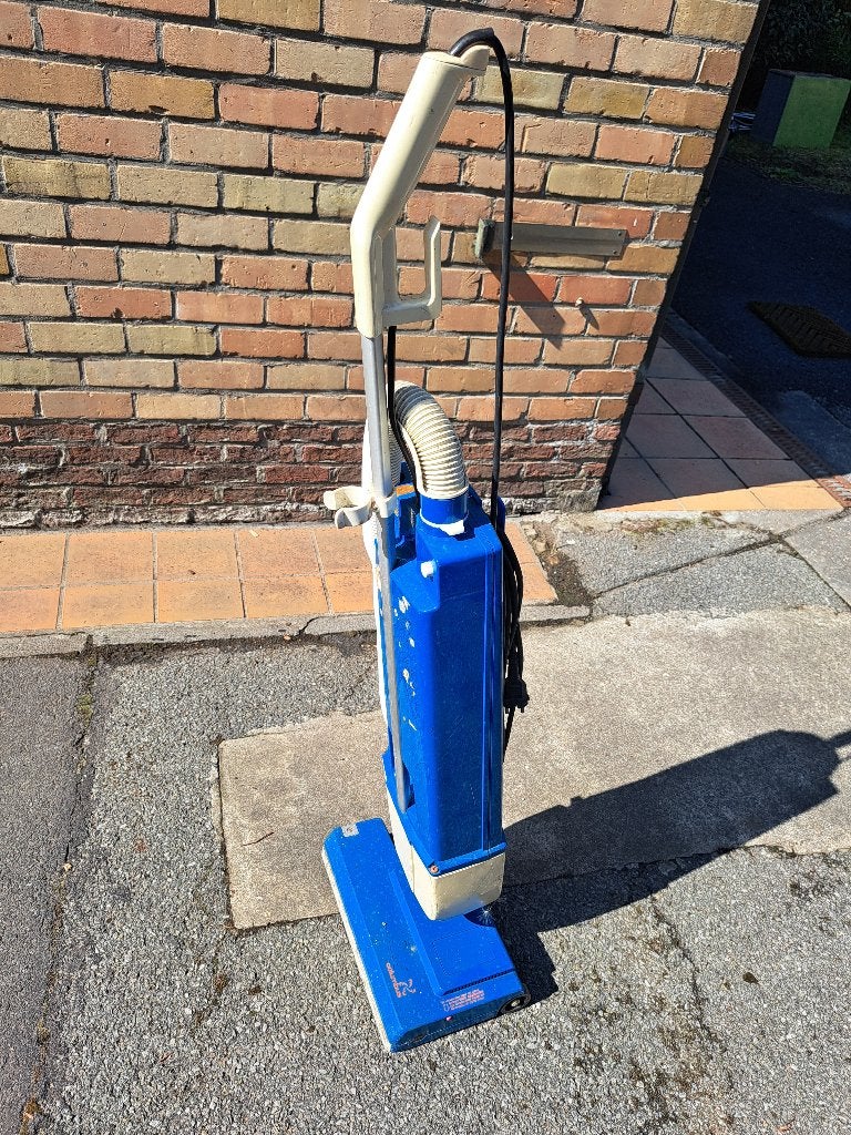 Retro Columbus steelstofzuiger, Enlèvement, Utilisé, Moins de 1 200 watts, Aspirateur balai