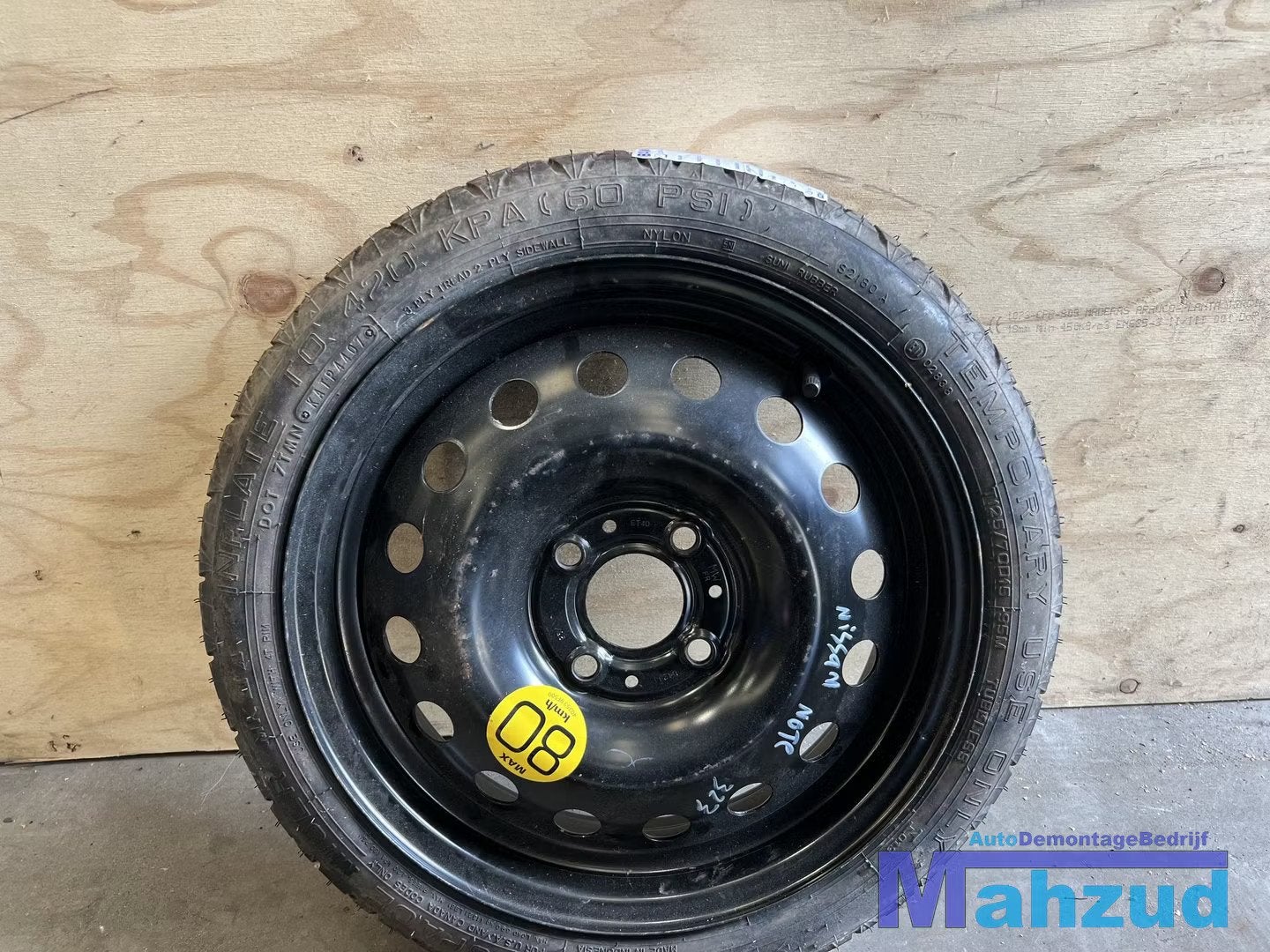 NISSAN NOTE thuiskomer 4x100 60,1 15 inch, Auto-onderdelen, Banden en Velgen, Takashima 1-chome 1-1
220-8686  Yokohama, Band(en)