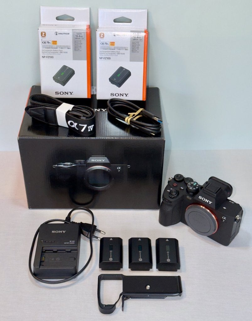 Sony A7 IV | 2.994 clicks | 5 jaar KE garantie | 3 accu’s, Sans zoom optique, Comme neuf, Enlèvement, Sony
