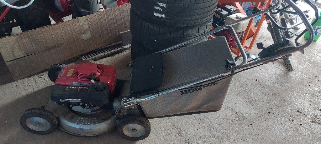 Tondeuse Honda HR216, Jardin & Terrasse, Tondeuses à gazon, Utilisé, Tondeuses à gazon à essence, 50 cm ou plus, Tondeuse à cylindre