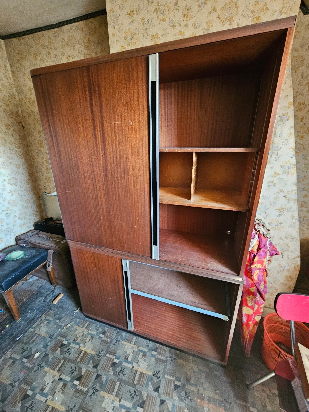 Armoire de bureau, Ophalen