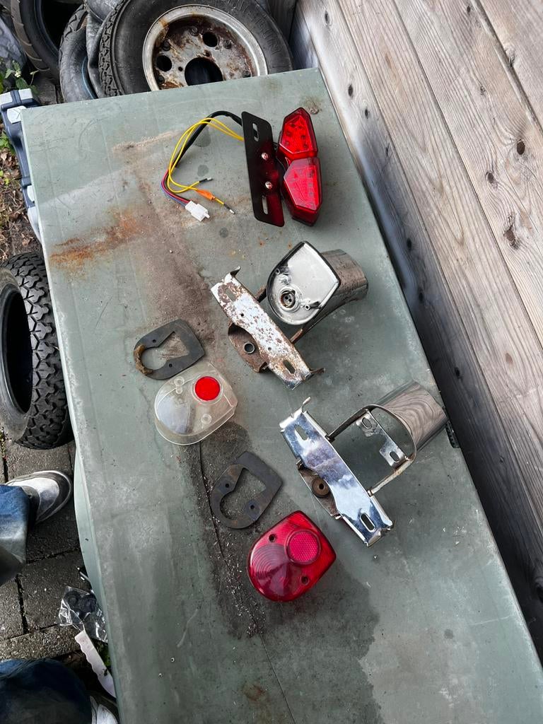 Achterlicht dax monkey lot, Enlèvement, Comme neuf