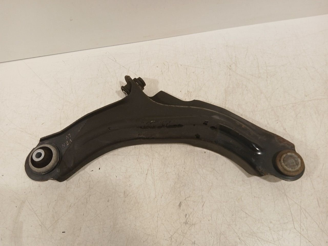 Draagarm links voor Renault Zoé, Onderdelen@venauto.nl, Van der Ven Autorecycling B.V., Gebruikt, Ettenseweg 76, 4706 PB Roosendaal, The Netherlands