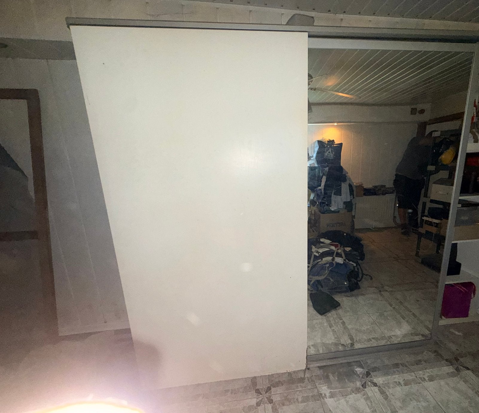 Kledingkast met schuifdeuren, spiegeldeur en opbergsystemen, Ophalen, Gebruikt, 200 cm of meer, 200 cm of meer