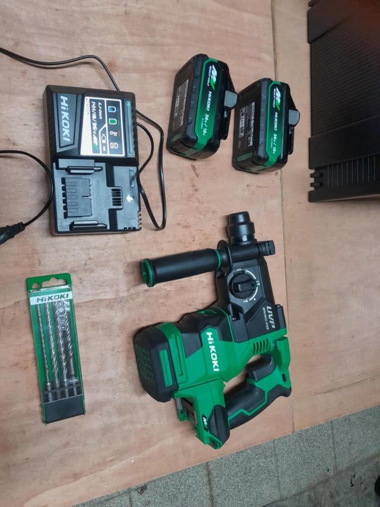 Hikoki Klopboormachine, Ophalen, Zo goed als nieuw, Boor- en Schroefmachine