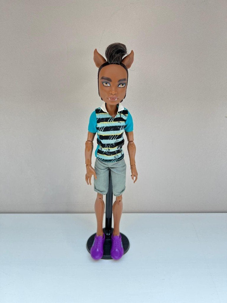 Monster High Clawd Wolf Een pakket Trouble Complete + Base, Verzamelen, Ophalen of Verzenden, Gebruikt, Fashion Doll