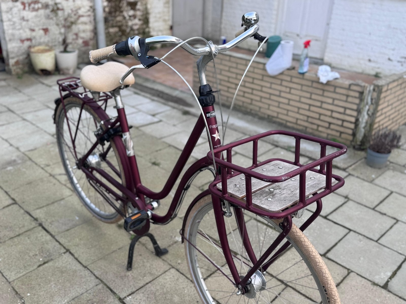 Prachtige Nederlandse damesfiets Zo goed als nieuw, Fietsen en Brommers, Ophalen, Zo goed als nieuw