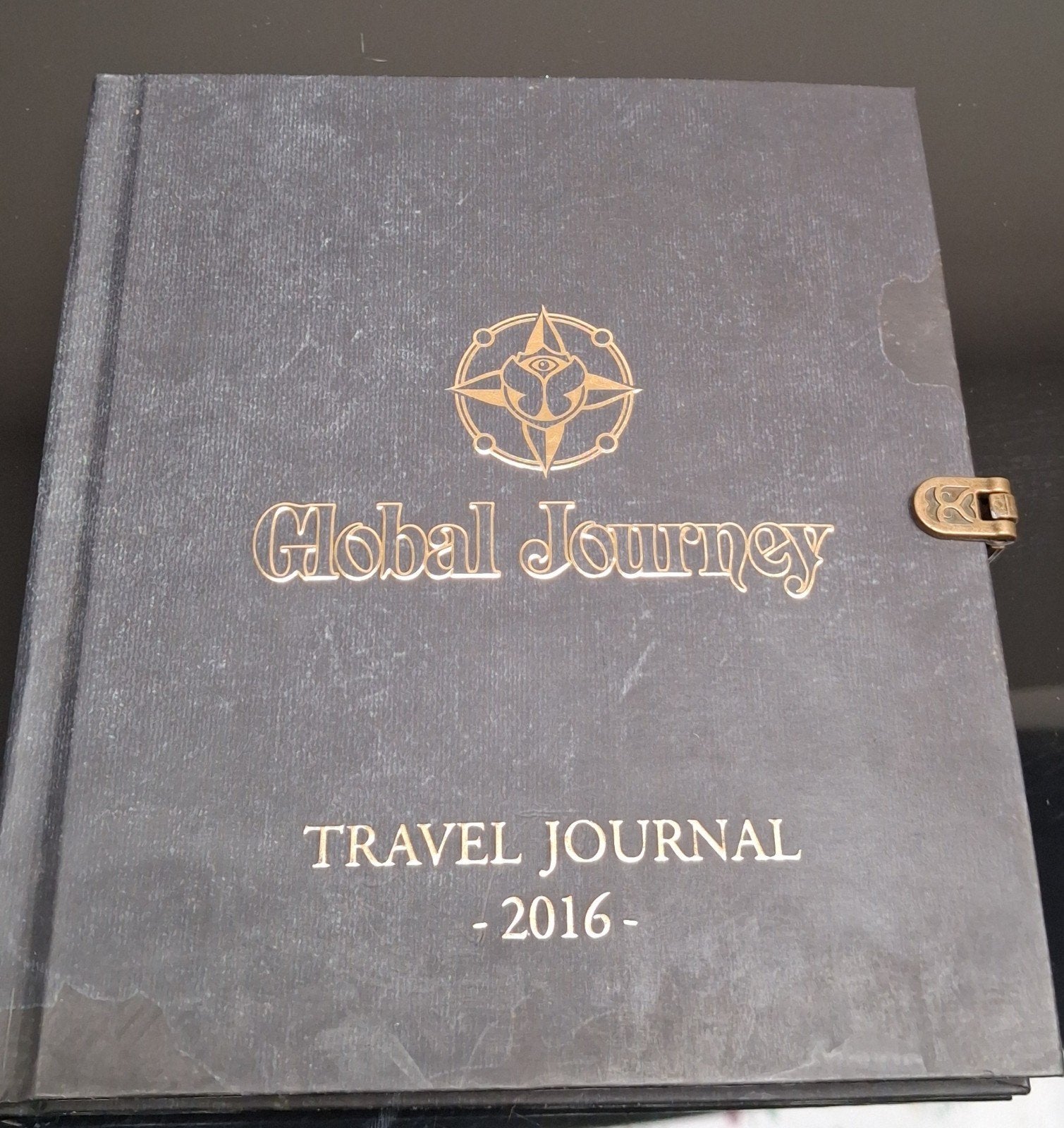 Tomorrowland travel journey 2016 nieuw, Ophalen of Verzenden, Zo goed als nieuw