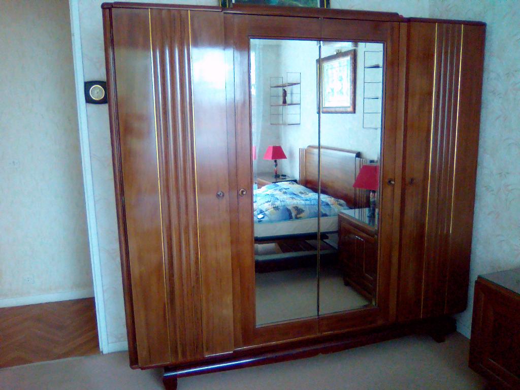 Armoire à glace 4 portes  Garde robe, Maison & Meubles, 150 à 200 cm, Utilisé, Avec tablette(s), Autres essences de bois