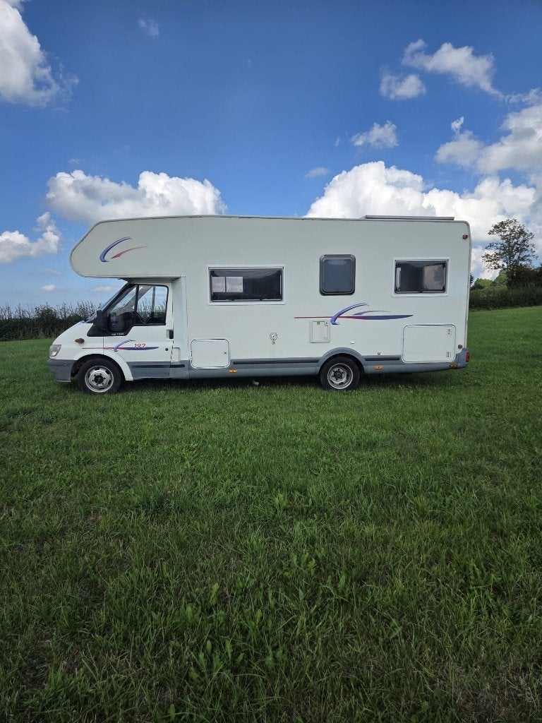 Camping-car, 6 à 7 mètres, Siège standard, Toilette à cassette, Diesel