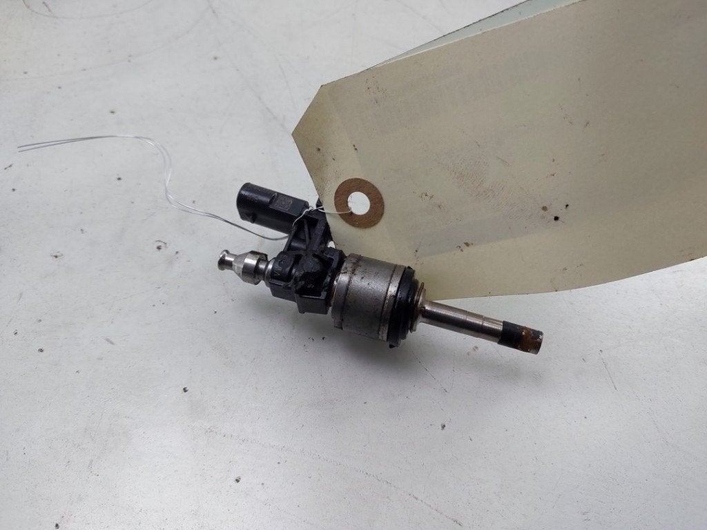 INJECTOR BRANDSTOF Golf VIII (CD1) (|05C906036|05C036|), Gebruikt, Volkswagen
