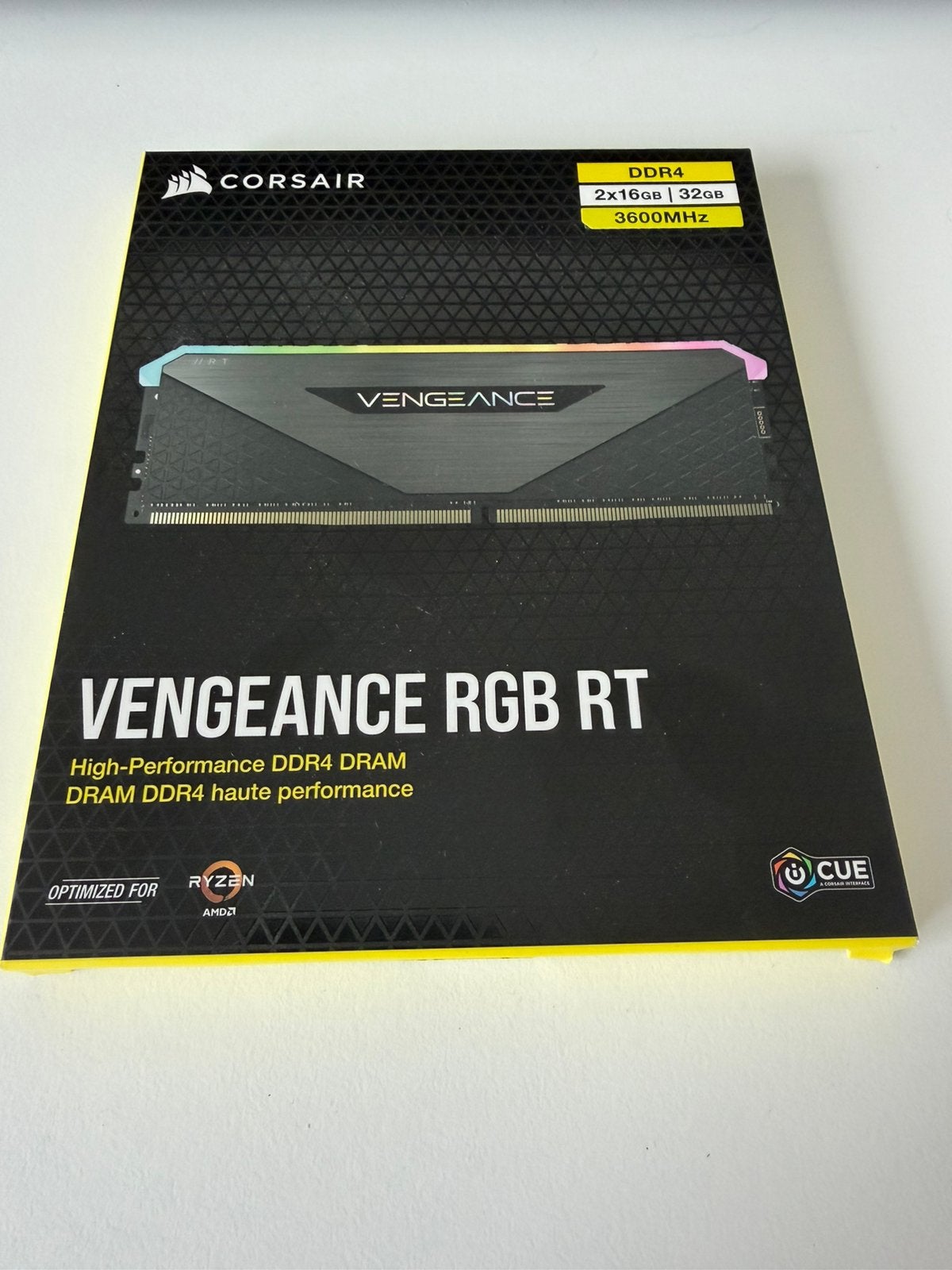 NIEUW - DDR4 32GB 3600MHz - Corsair Vengeance RGB RT, Computers en Software, RAM geheugen, Ophalen of Verzenden, Zo goed als nieuw