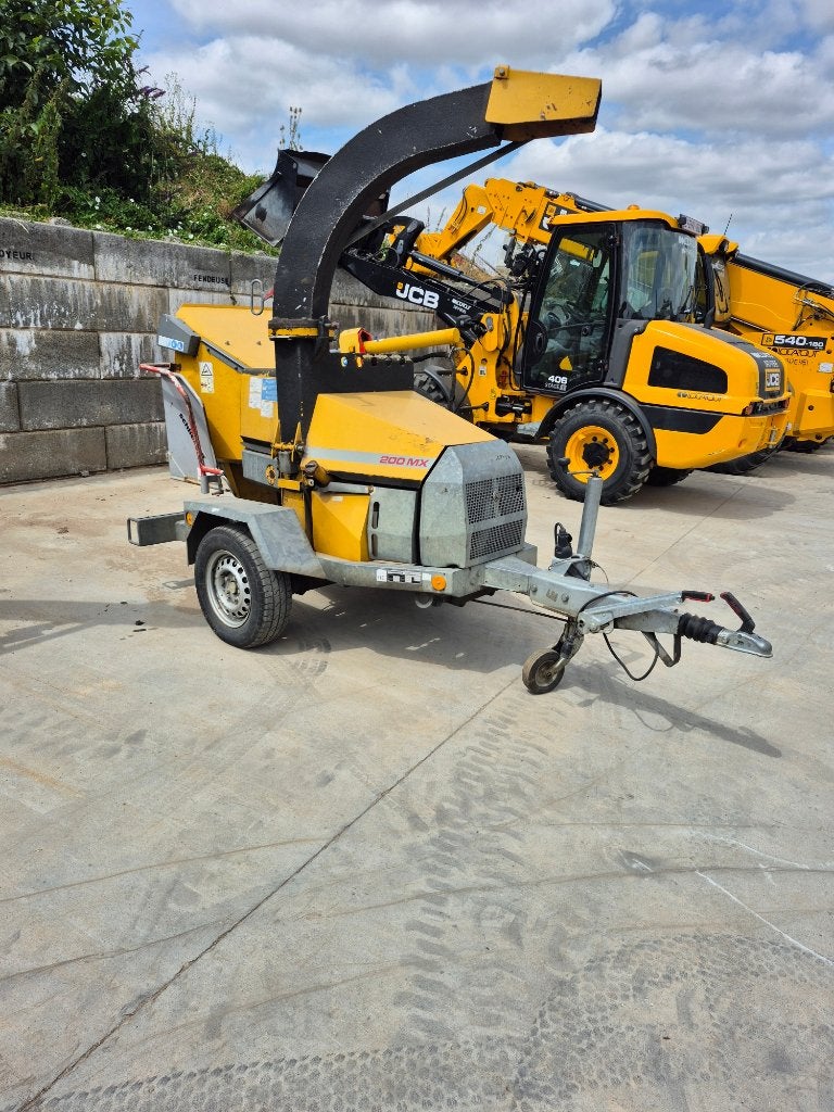 BROYEUR DE BRANCHE 200MX, Articles professionnels, Machines & Construction | Jardin, Parc & Sylviculture, Enlèvement, Broyeur