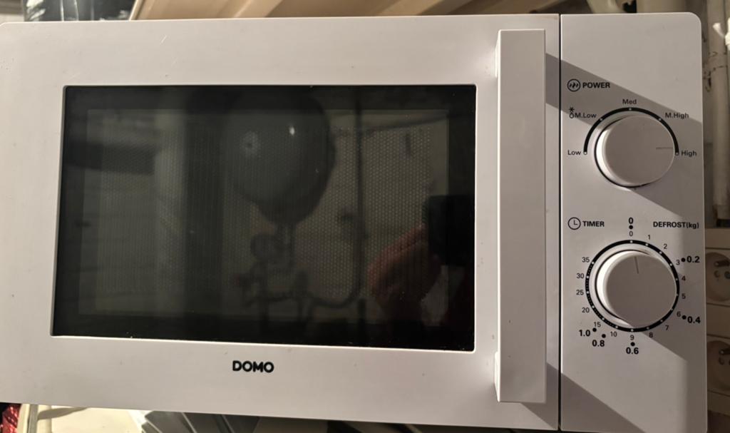 Dit is een eenvoudige DOMO-microgolfoven, Ophalen, Zo goed als nieuw, Microgolfoven