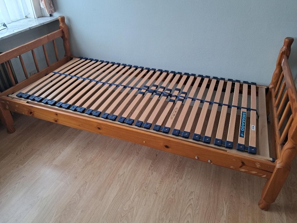 bed met lattenbodem en matras 1 persoon, Huis en Inrichting, Slaapkamer | Bedden, Ophalen, Gebruikt, 90 cm, Eenpersoons