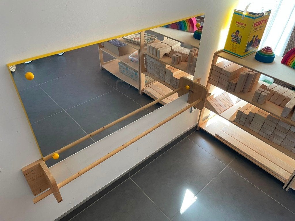 Manine Montessori optrek spiegel (leren rechstaan), Ophalen, Zo goed als nieuw