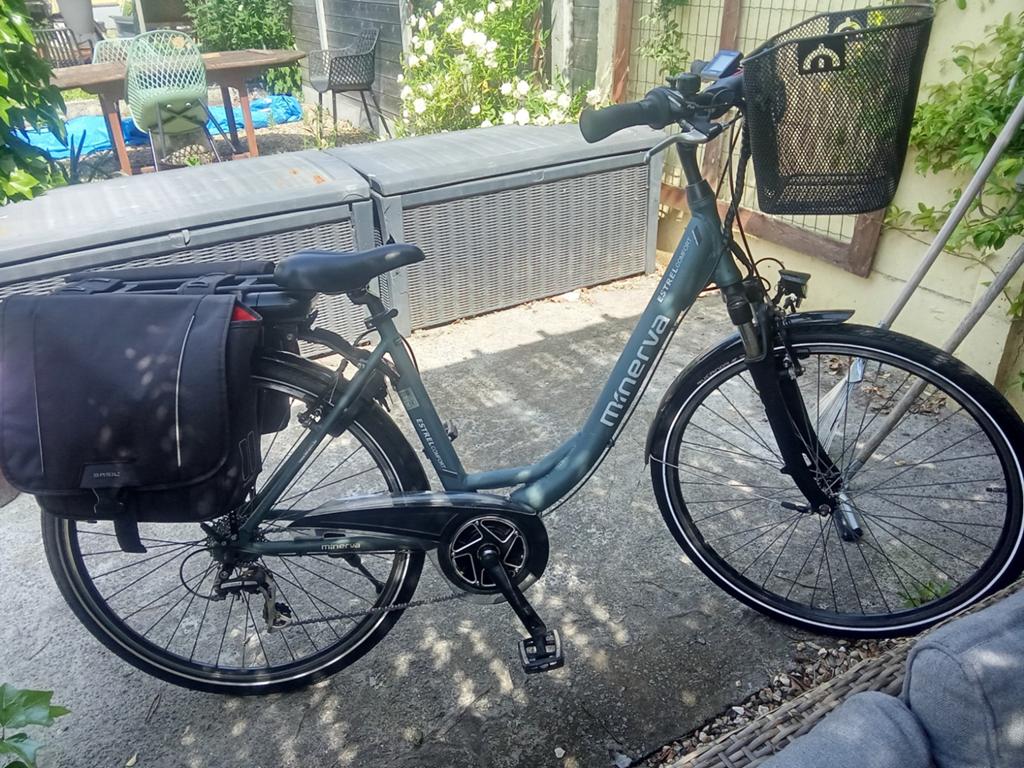 Minerva elektrische vrouwenfiets, Ophalen