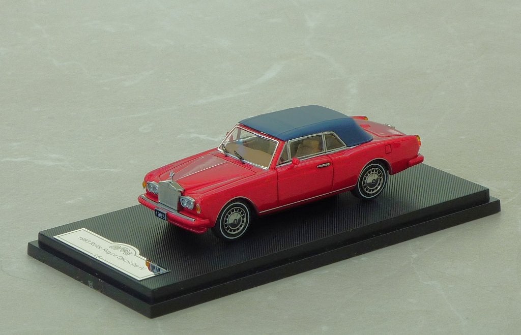 schaal 1-64 1993 Rolls Royce Corniche IV (rood, blauwe kap), Enlèvement ou Envoi, Neuf, Voiture