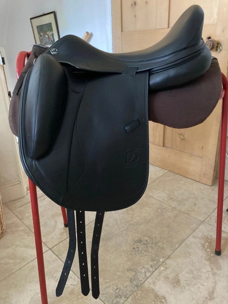 Prestige X-D2K Monoflap 17M Dressuurzadel, Dieren en Toebehoren, Paarden en Pony's | Zadels, Ophalen of Verzenden, Gebruikt, Dressuur