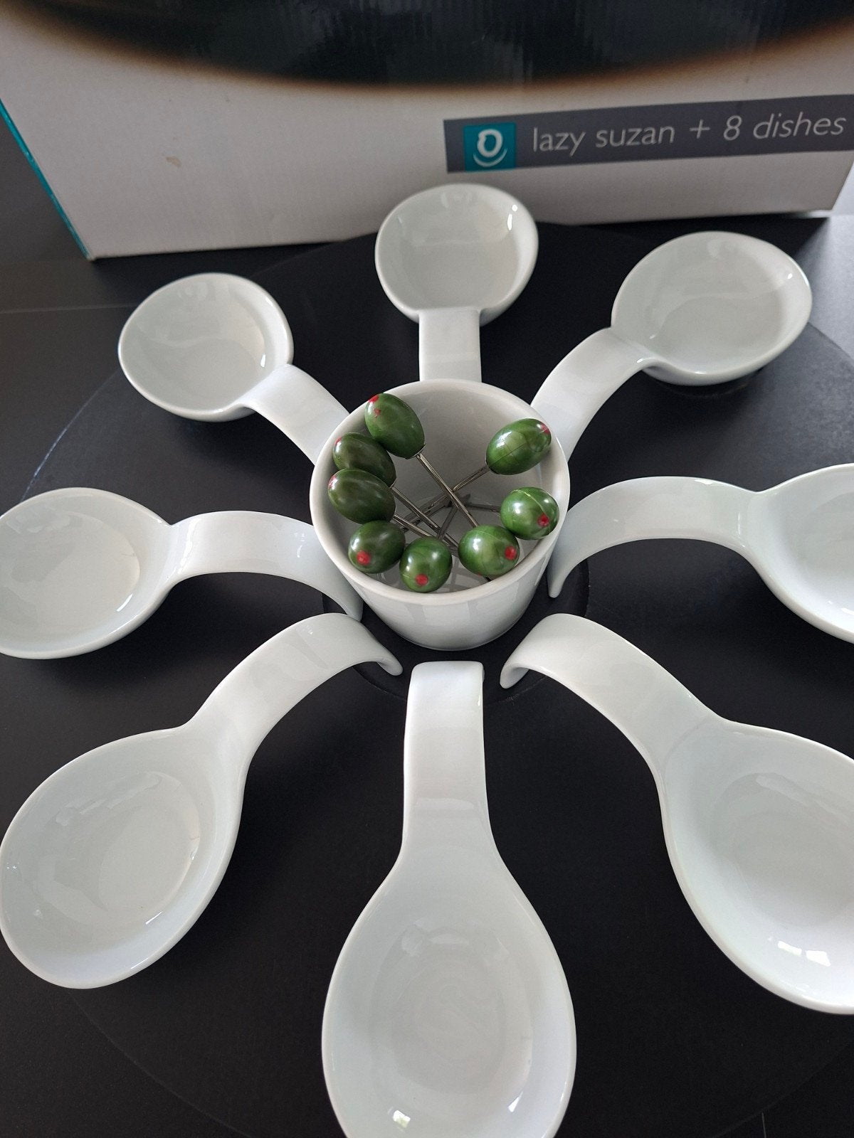 Set de 8 cuillères apéro,  ou olives ou tapas. Marque YONG