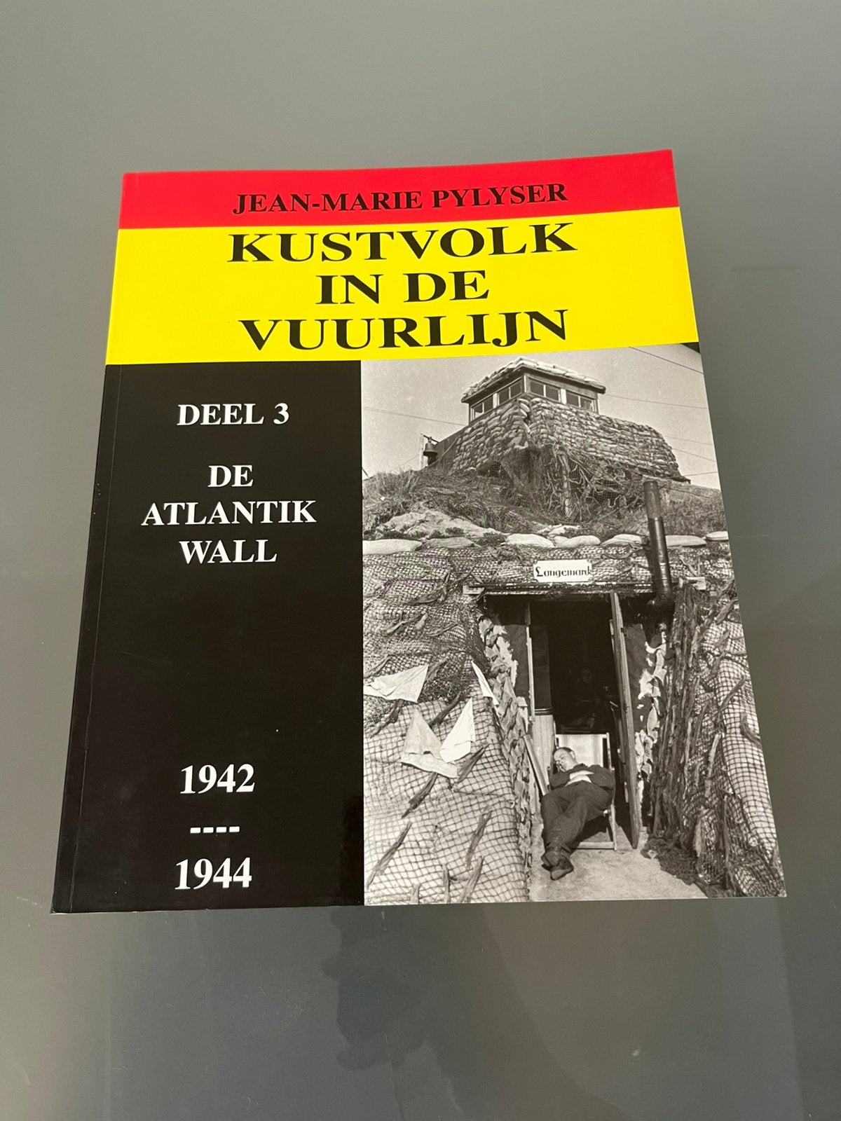 Kustvolk in de vuurlijn JM Pylyser deel 3 de Atlantik wall, Ophalen of Verzenden, Gelezen, Algemeen