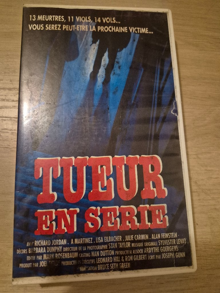 K7 VHS tueur en série, Ophalen of Verzenden, Zo goed als nieuw, Frans, Thrillers en Misdaad