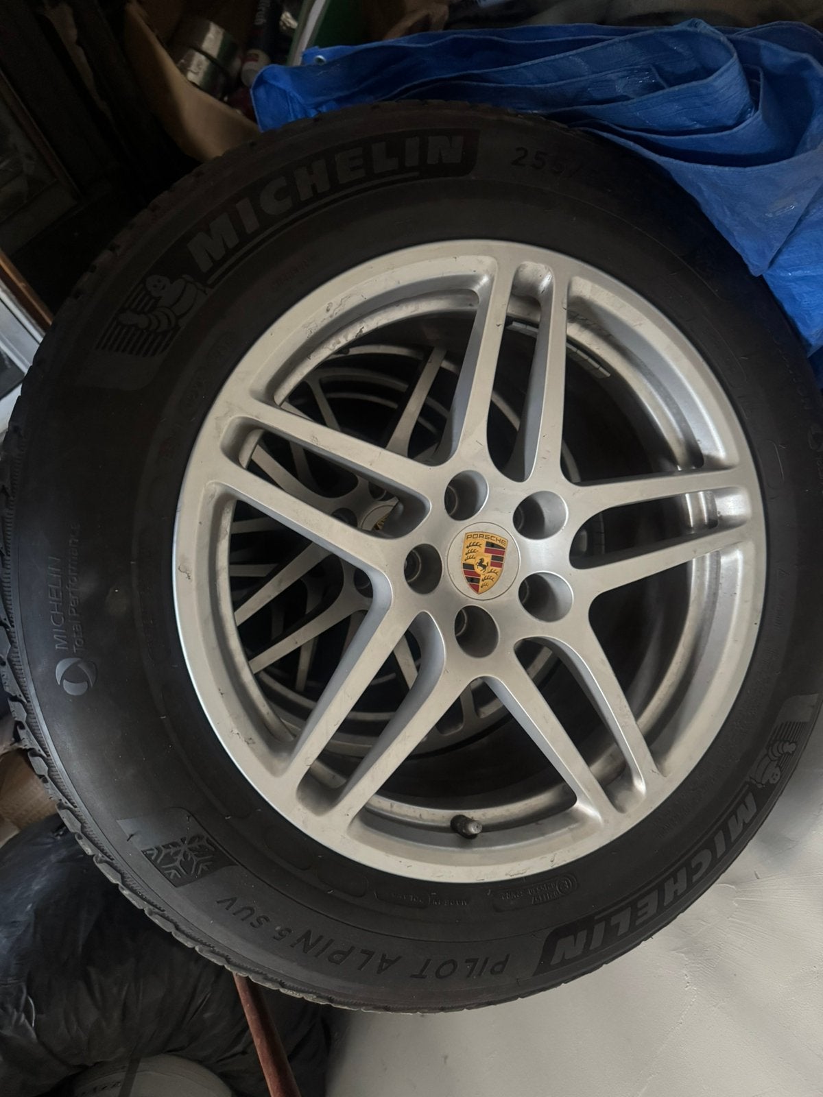 4Jantes Macan 18” d’origine + pneus Michelin Pilot Alpin, Enlèvement, Neuf