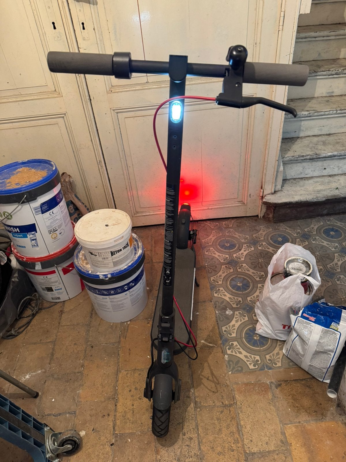 Trottinette électrique Xiaomi 4  en très bonne état général, Vélos & Vélomoteurs, Trottinettes, Enlèvement, Comme neuf