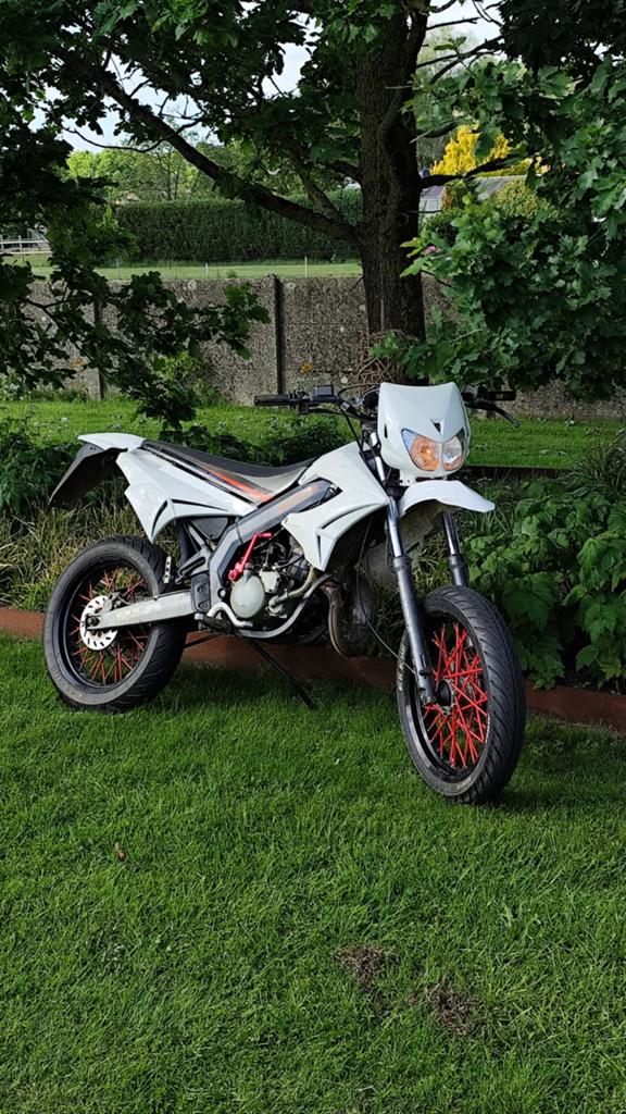 Derbi senda 2002, Ophalen