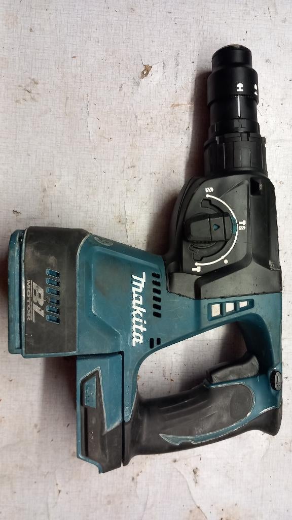 Marteau rotatif combiné Makita DHR243 18V, 600 watts ou plus, Enlèvement ou Envoi, Marteau perforateur et/ou Marteau piqueur, Utilisé