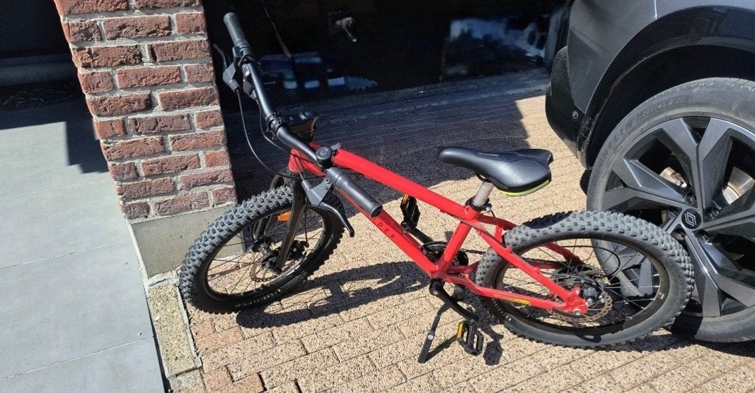 mountainbike 20 inch rood, Fietsen en Brommers, Fietsen | Kinderfietsjes, Ophalen, Zo goed als nieuw