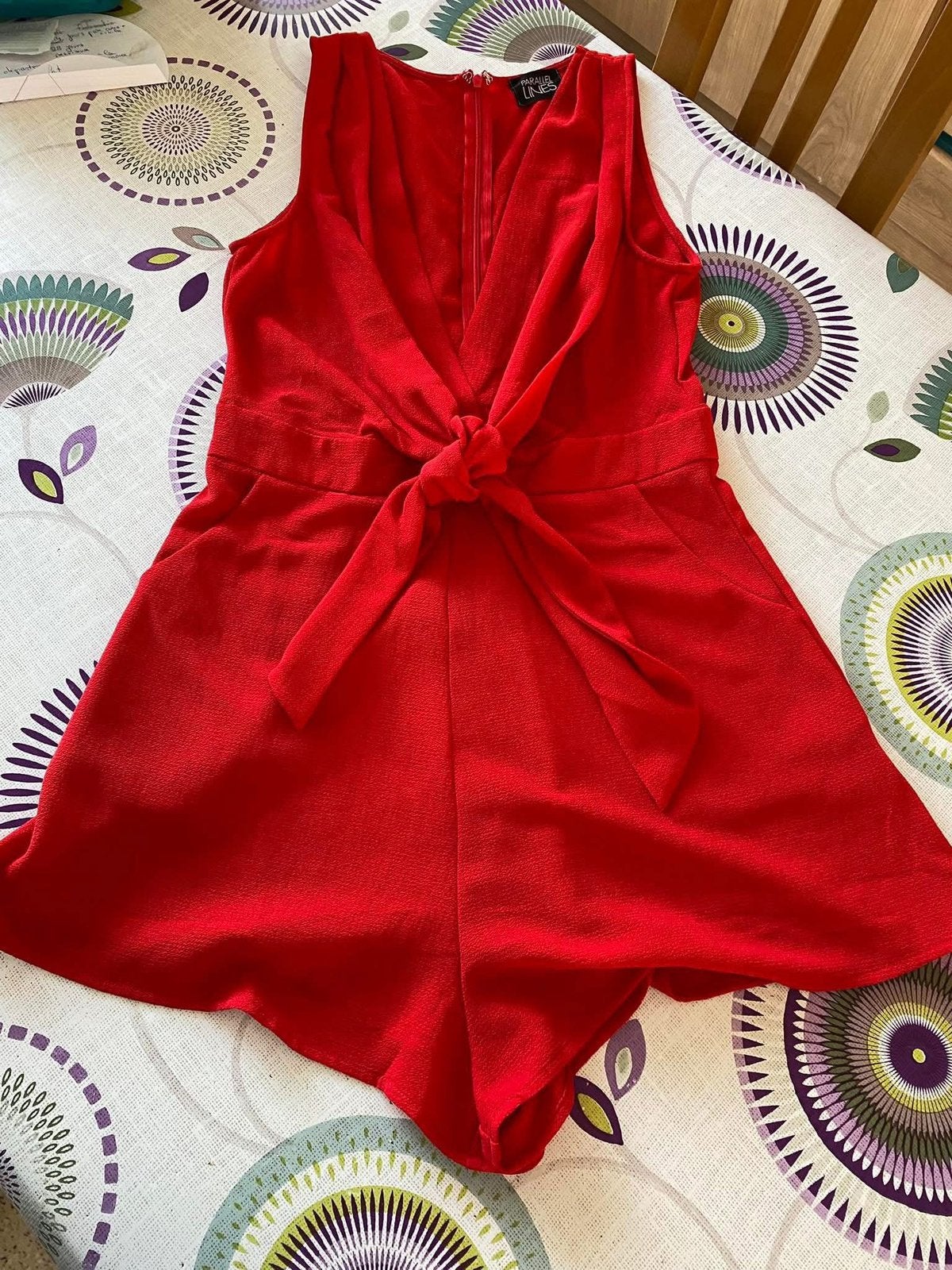Combishort rouge élégant – Parallel Line – Taille M, Enlèvement ou Envoi, Comme neuf, Rouge