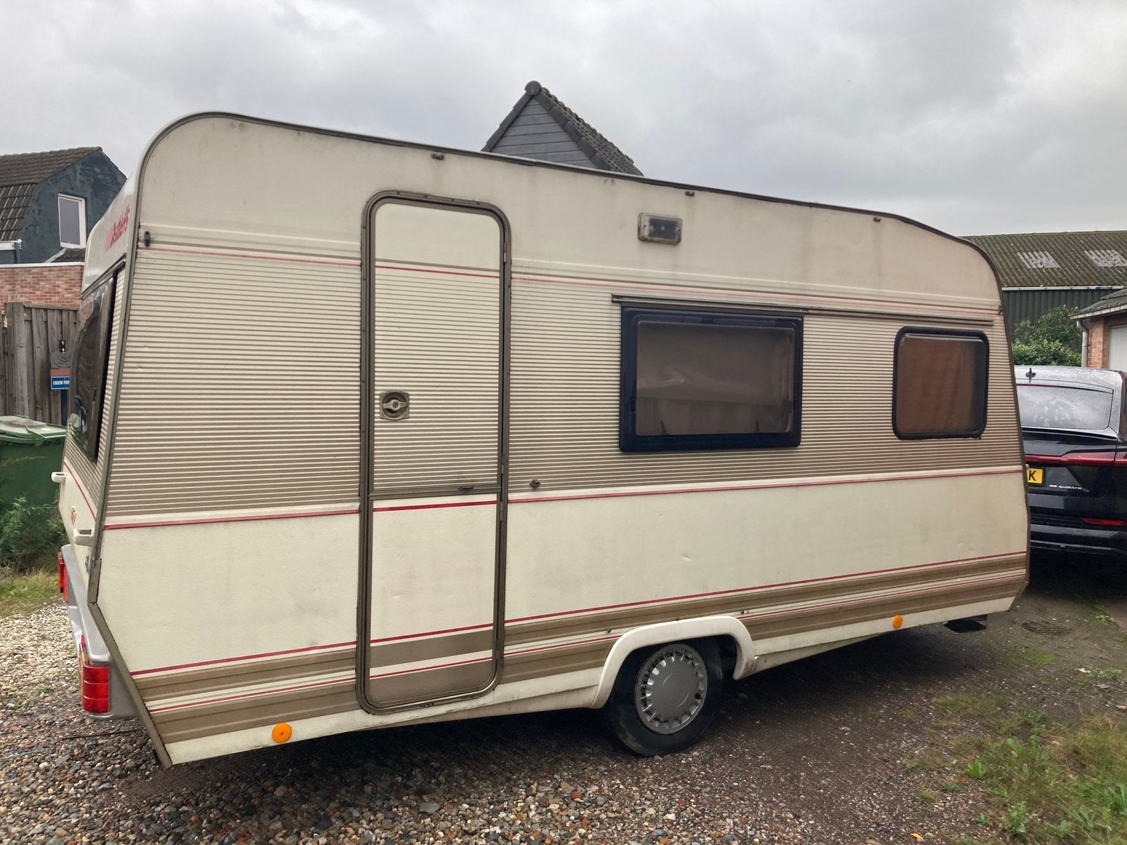 Caravane Dethleffs Nomad avec sani et auvent 5p, Enlèvement, Utilisé