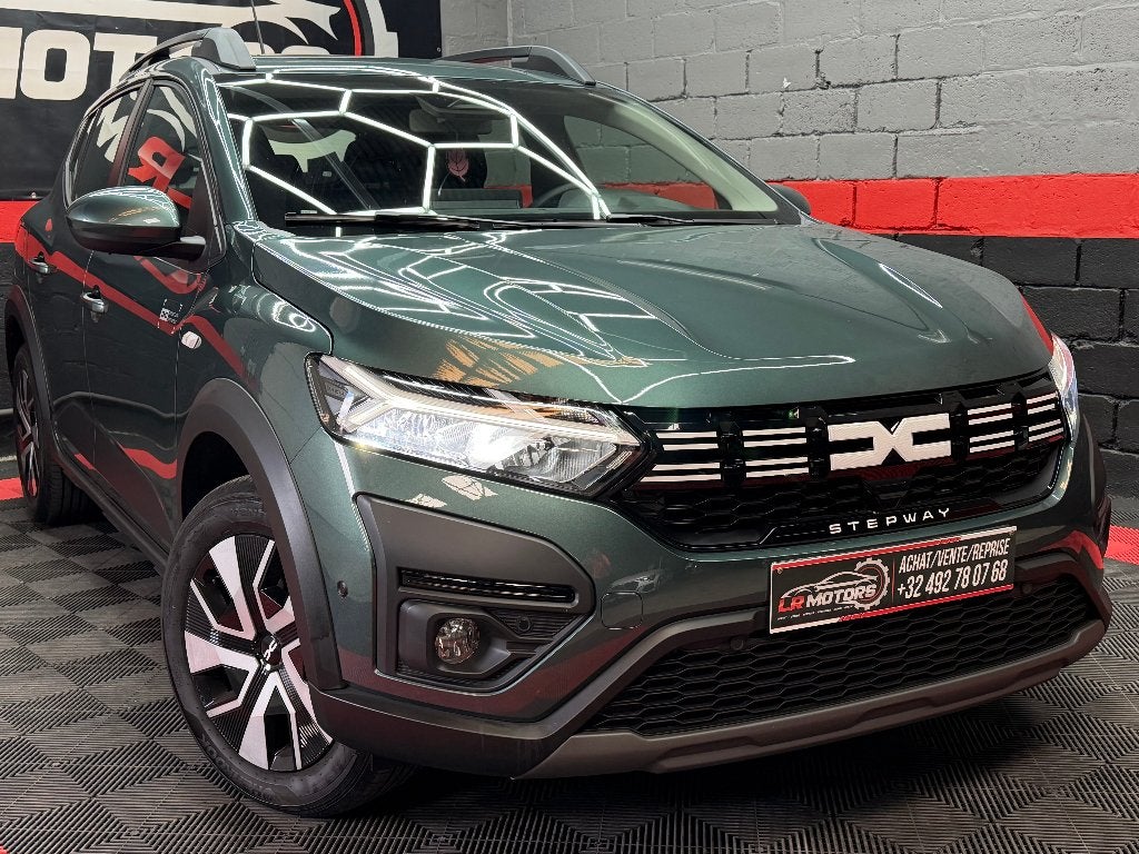 ** Dacia sandero stepway // 2025 neuve // 4.000km **, Achat, Euro 6, Entreprise, https://public.car-pass.be/vhr/56ca2de5-390b-4a26-a46d-606fd8120182