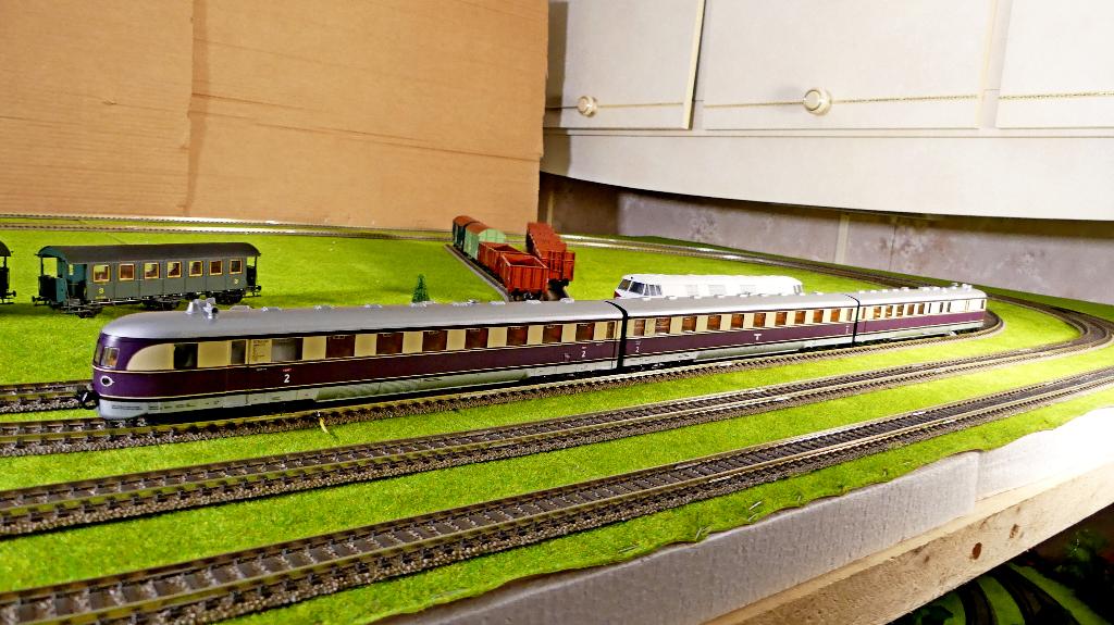 Liliput Autorail SVT 137 van de DR Analoge DC, Hobby en Vrije tijd, Modeltreinen | H0, Verzenden, Nieuw, Analoog, Liliput