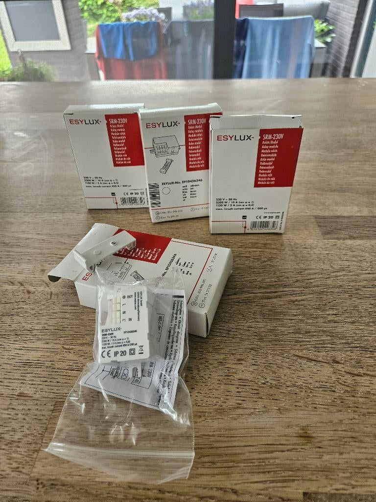 Esylux SRM-230 Relaismodule EP10426346, Enlèvement ou Envoi, Neuf