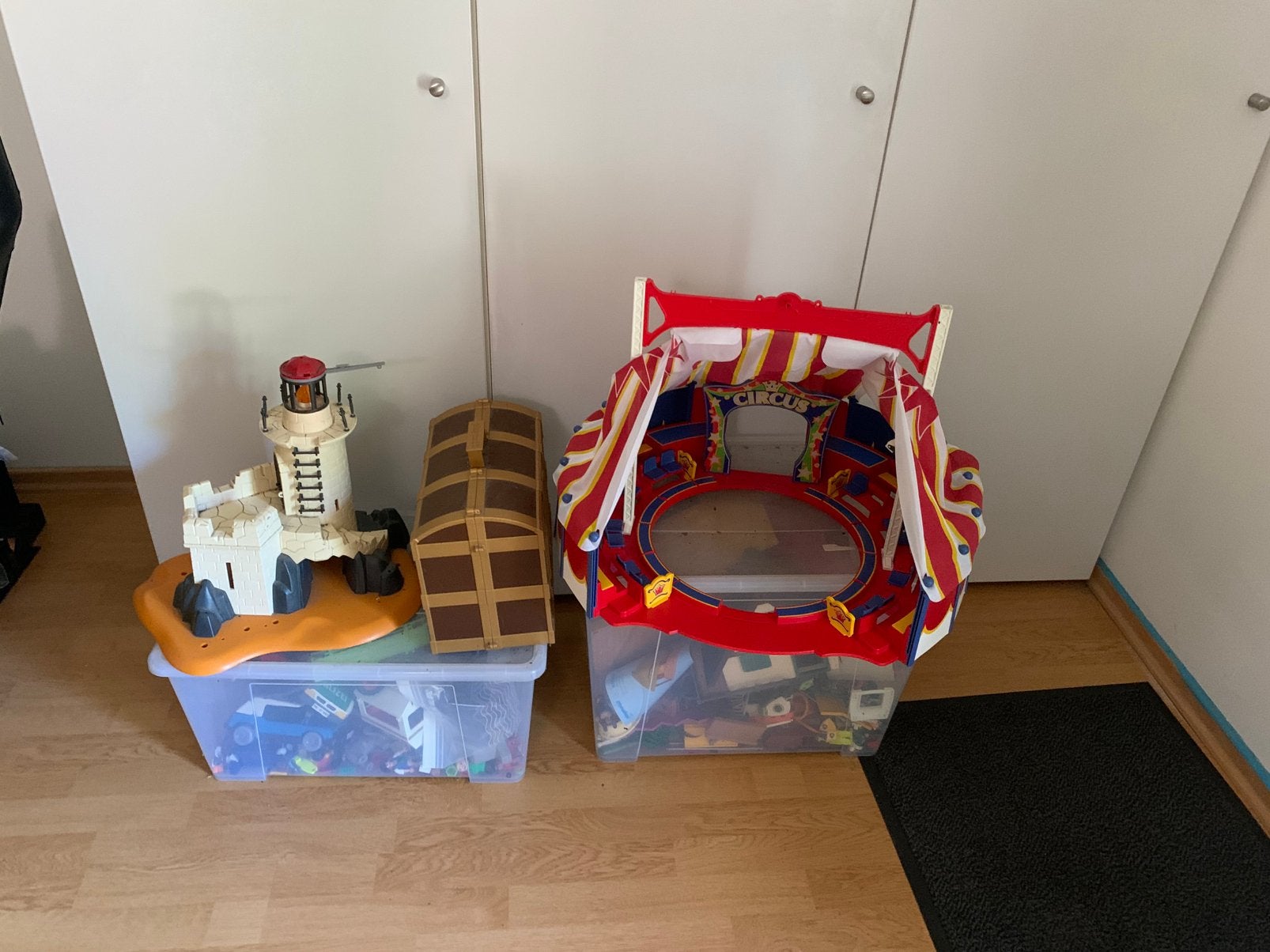 Grande collection Playmobil: pirates, maisons, cirque, Enfants & Bébés, Jouets | Playmobil, Pirates, Bâtiment, Utilisé, Kit complet