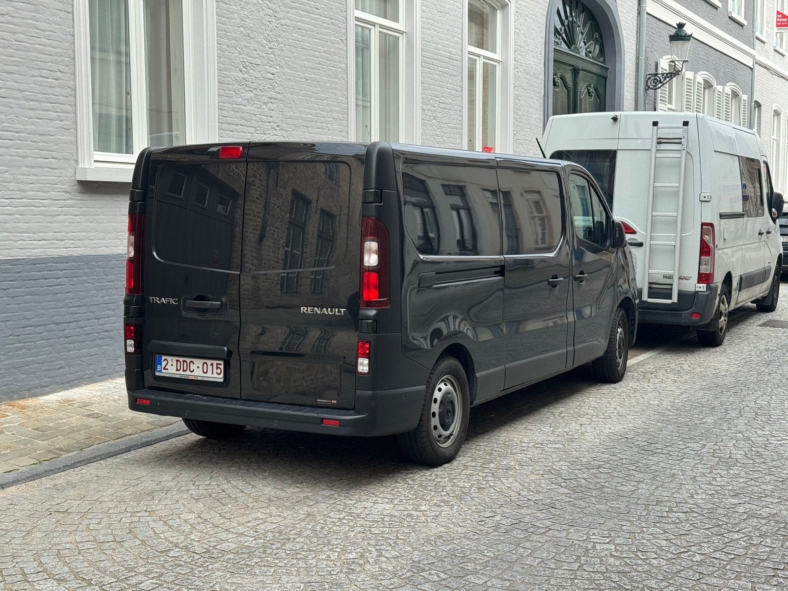 Renault Trafic L2H1 170 EDC Automaat – 02/2023 – 28.000 km, Autos, 188 g/km, Achat, Réception radio numérique, Euro 6