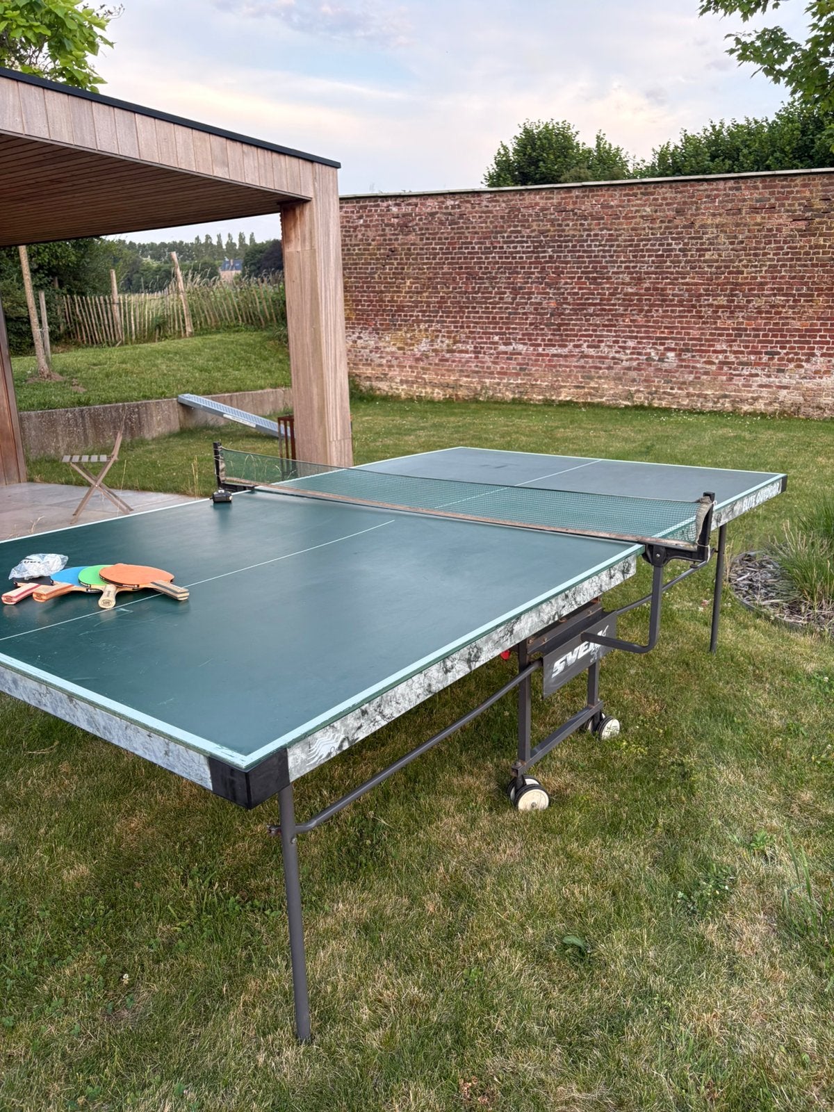 Table ping-pong extérieure Sven Sport + housse de protection, Sport en Fitness, Tafeltennis, Ophalen, Gebruikt, Tafel Outdoor